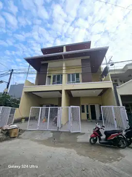 Miliki Rumah Harapan indah nan moderen 2 lantai (C0072)