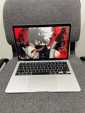 MacBook Air 2020 i5/16/512GB