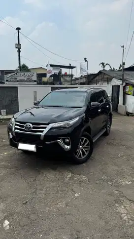 Toyota Fortuner VRZ 2019 Hitam Black Fortuner 2020 fortuner 2018 bu