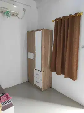 KAMAR KOS CAMPUR TERIMA PRIA / WANITA DISEWAKAN WIFI KENCENG AC