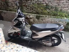 Jual sepeda motor honda beat deluxe. Th 20020 surat lengkap. Pajak on.
