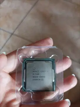 Dijual cepat prosesor Intel I5 7400 LGA1151
