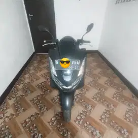 Dijual Cepat Motor PCX 160 CBS Warna Hitam Doff