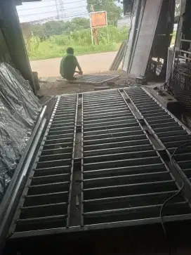 Bengkel las. Terima servis kanopi atap bocor reling dll.
