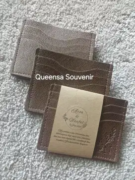 SOUVENIR CARD HOLDER