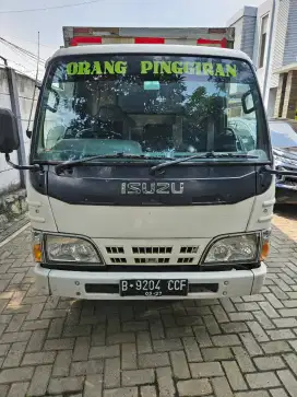 Isuzu ELF Box NHR 55 ENGKEL DIESEL TH.2017