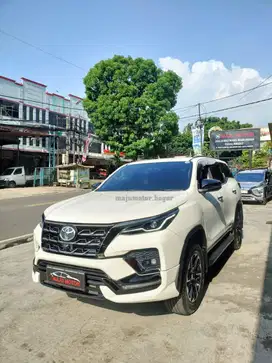 LOW KM! FORTUNER 2.8 GR SPORT 2022