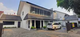 Dijual Rumah Mewah Pakubuwono