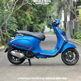 Piaggio Vespa Sprint S 150 IGET ABS LED tahun 2019 warna Biru doff VE