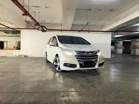 Honda Odyssey 2.4 Prestige NIK 2015 low km 71 ribuan stnk on 03/2026