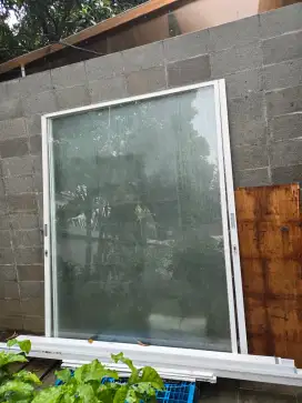 Pintu Sliding Kaca Siap Pakai