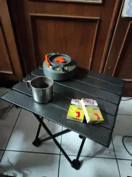 Meja lipat portable untuk camping