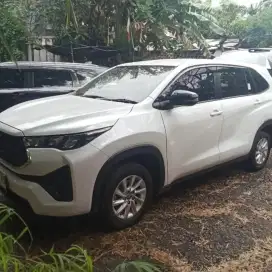 Toyota Innova Zenix G AT CVT Tahun 2023 Warna Putih