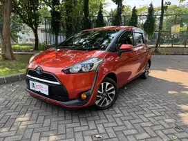 Toyota Sienta 1.5 V Bensin At 2017