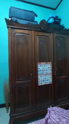 Jual lemari pakaian