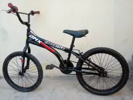 Sepeda BMX 20. Noken MULUS siap pakai, lokasi kemiling, nego.