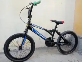Sepeda BMX Ukuran 20.