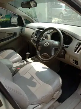 Toyota Kijang Innova 2013 Bensin