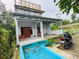 Rumah vila Pusat wisata kebun teh kemuning karanganyar