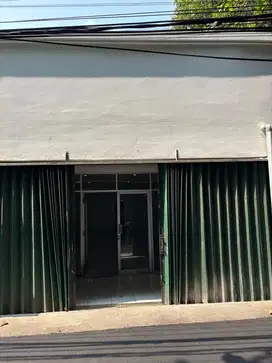 DISEWAKAN TOKO 1 LANTAI, DAERAH KRAMAT JATI