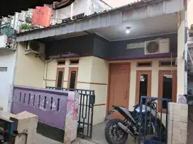 Di kontrakkan rumah
