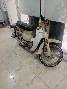 Honda c800 klasik