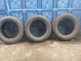 Di jual ban mobil
