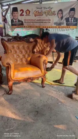 Kursi tamu dan servis