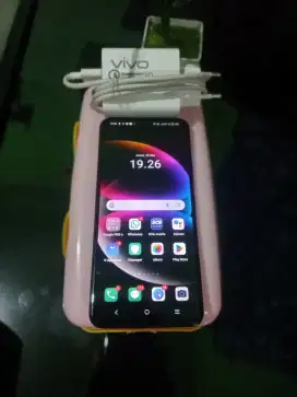 Vivo V21 5G ram 8+4/128 bisa TT.