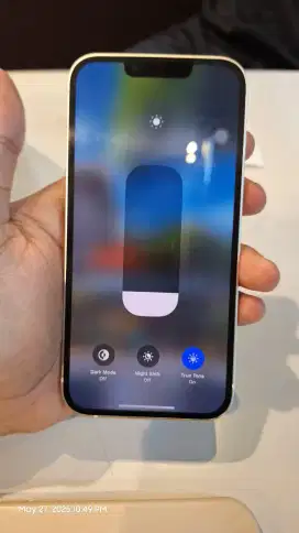 Iphone 13 white