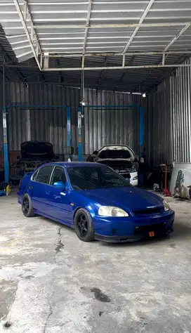 Dijual Honda Civic Ferio Th 2000 M/T Modif Ganteng!