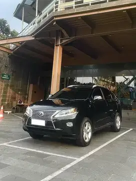 Lexus RX270 full option.