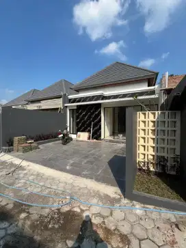 Rumah Modern Dalam Perumahan Dekat Uii Pusat 15 Menit Ke Maguwoharjo