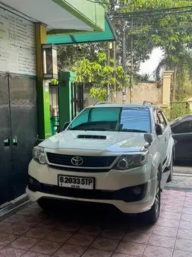 Fortuner VNT TRD 2014 diesel, last edisi.