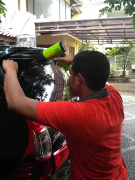 Solusi tepat pasang kaca film mobil biar adem