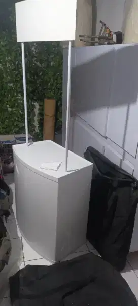 Meja booth portable untuk jualan