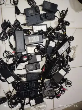 Adaptor 12v / carger laptop