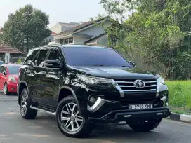 TERMURAH! Fortuner VRZ 2.4 AT 2016 Hitam Metalik