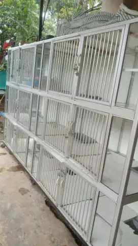 Jual cepat kandang kucing 3 tinggal dan 12 ruangan nego