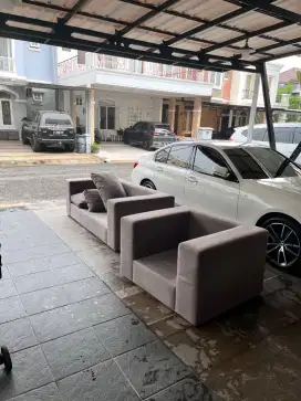 Layanan jasa cuci sofa, kasur, kursi kantor, karpet, dan poles vinyl