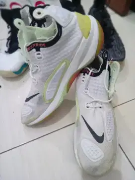 Sepatu Running Nike Joyride size 45