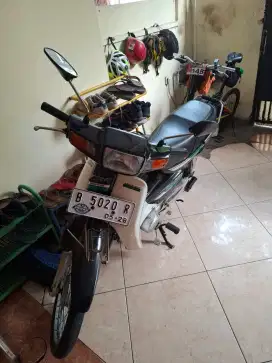 Jual motor astrea tahun 2003