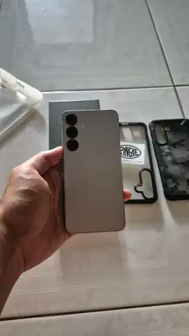 Samsung s25 plus 12/512