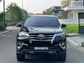 Fortuner VRZ 2.4 AT 2016 Hitam Metalik