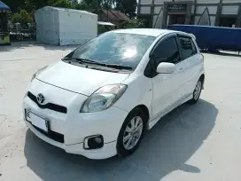 Toyota Yaris S Limited 2012
