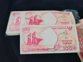 Uang 100 pinisi