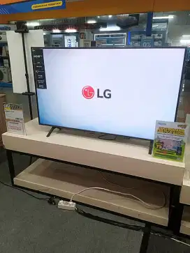 LG
4K ULTRA HD SMART TV 55 INCH