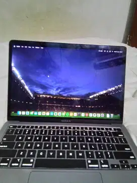 Macbook Air 2020 i5 8/256gb