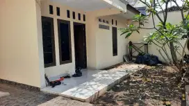 DIJUAL CEPAT Rumah 2 lantai di Perbatasan Jakarta dan Bekasi!