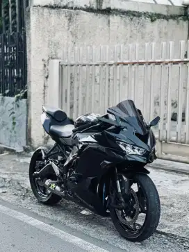 Kawasaki zx 25 R
